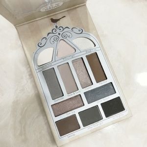 Pretty Vulgar Nightingale Pallet